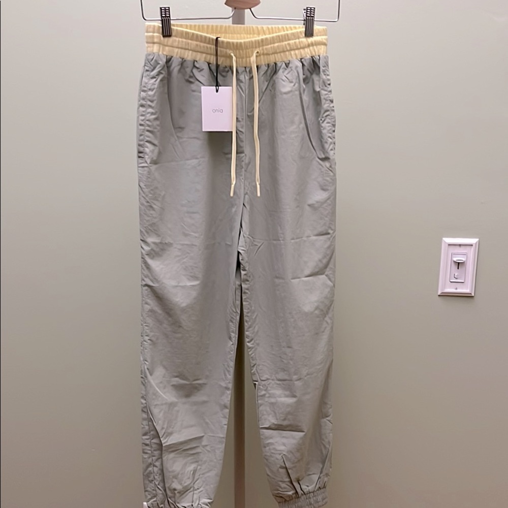 {{onia}} Mixed Material Crinkle Jogger
